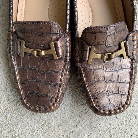 Impo Bronze Driving Moccasins - size 7 - Picture 5 of 7